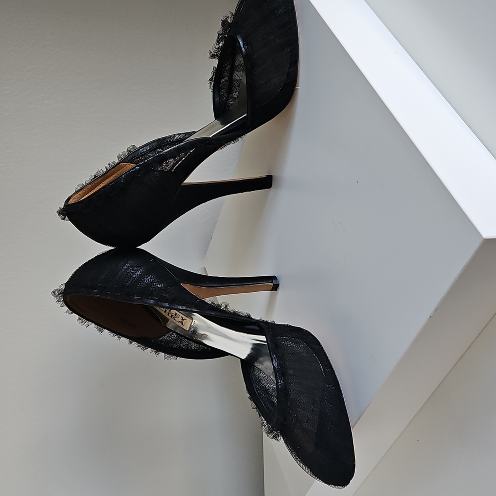 Badgley Mischka Women Heels size 7.5 Black 4.5 Inch Heel Pumps - Picture 6 of 8